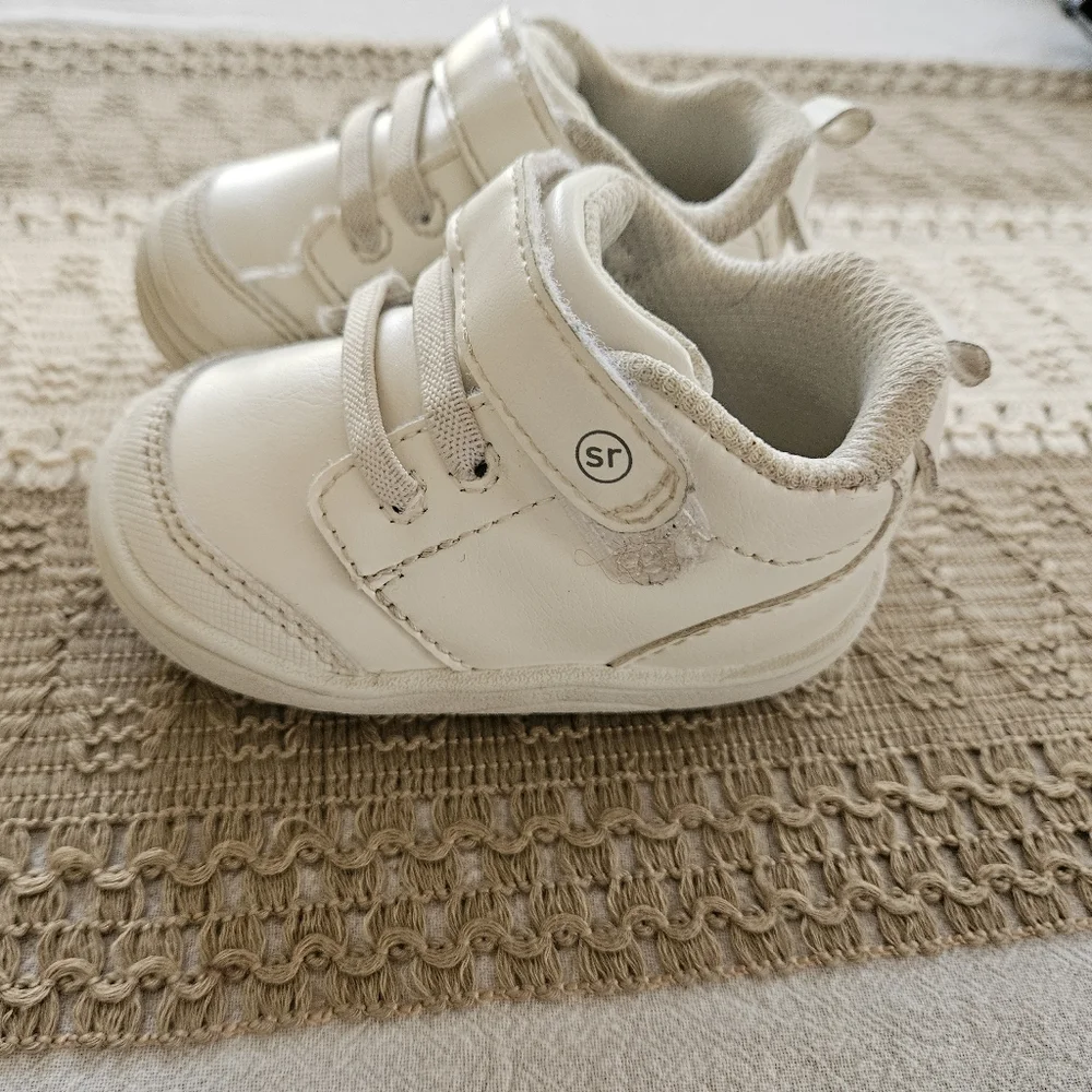Stride Rite Boy's White First Sneaker Sz 3